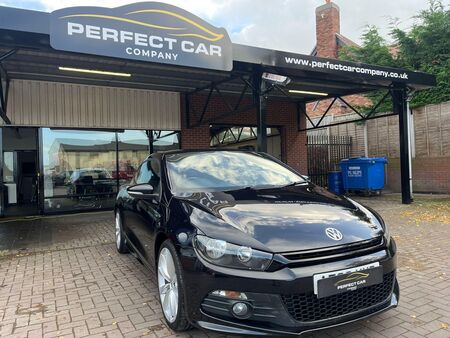 VOLKSWAGEN SCIROCCO 2.0 TDI R-Line DSG Euro 5 3dr (Leather, Nav)