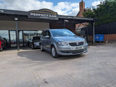 VOLKSWAGEN TOURAN 2.0 TDI Match DSG 5dr (7 Seats)