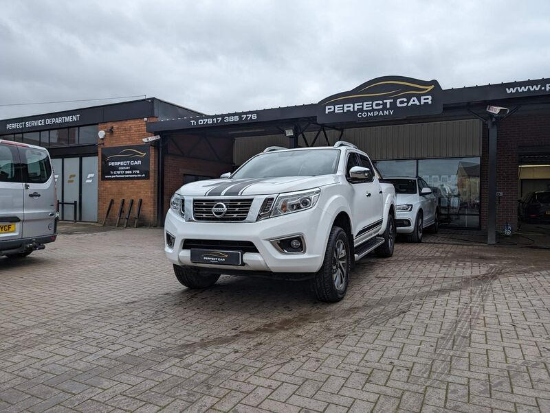 NISSAN NAVARA 2.3 dCi Tekna Auto 4WD Euro 6 4dr