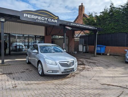 VAUXHALL INSIGNIA 1.8 16V Exclusiv Euro 5 5dr